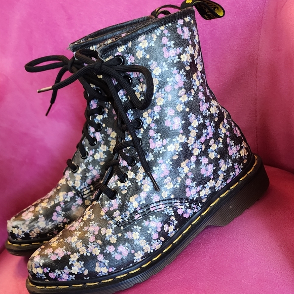 DR. MARTENS VINTAGE POINTED TOE BOOTS SZ 7 - Picture 14 of 15